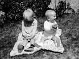 Familiealbum Sdb002 2  1942 Adam og Eva (Tove (Larsens datter) og Jørgen) 7.juni 1942